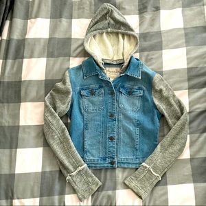 American Rag Cropped Jean Jacket Sz Small